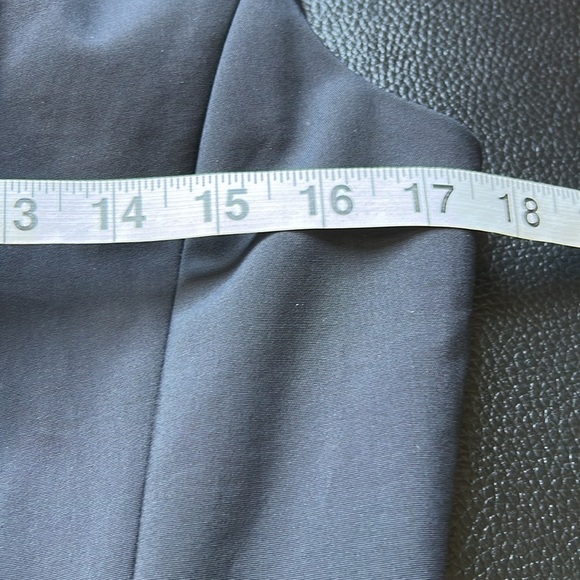 Lafayette 148 New York Carlina Dress Black Sleeveless Front Zip Sheath LBD Sz 6 - Picture 11 of 12